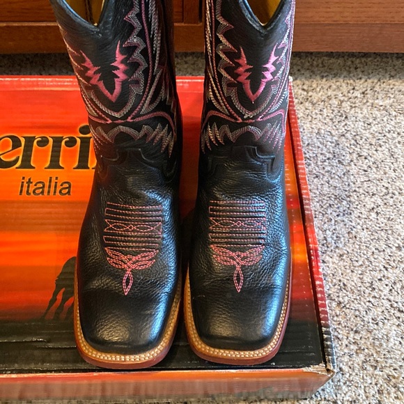 Ferrini Italia ladies western boot. Size 10B - Picture 4 of 7